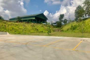 Detached Factory @ Semenyih - 200A In Use & 400A Approved for Expansion