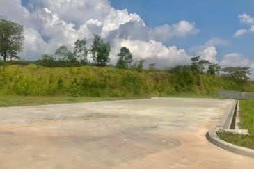 Detached Factory @ Semenyih - 200A In Use & 400A Approved for Expansion