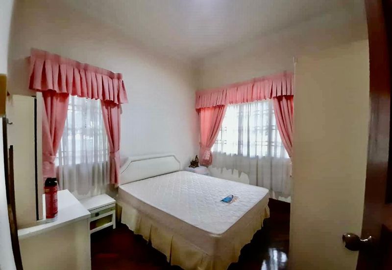 Jalan Puncak Perdana 