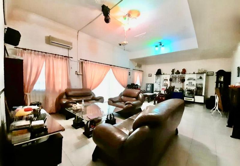 Jalan Puncak Perdana 