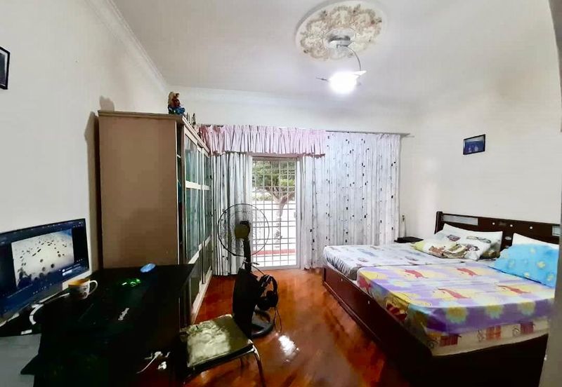 Jalan Puncak Perdana 