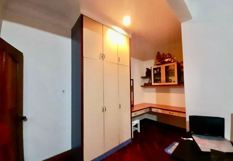 Jalan Puncak Perdana 