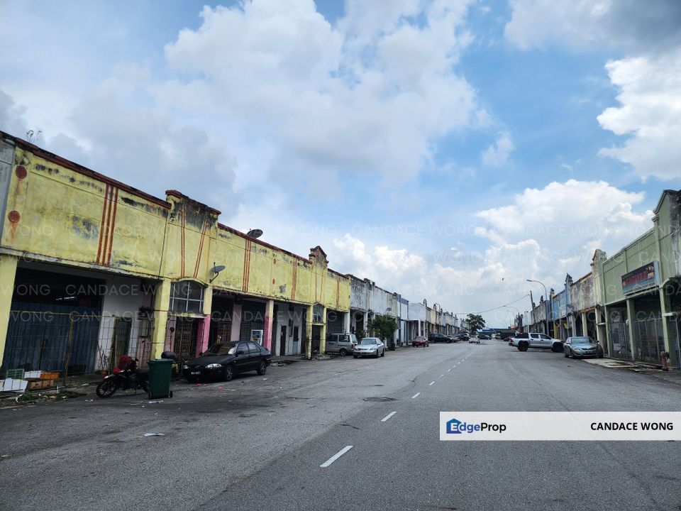 Nilai 3, Arab Malaysia Industrial Park | Ready-To-Operate Factory - Partitioned & 3-Phase Power, Negeri Sembilan, Nilai