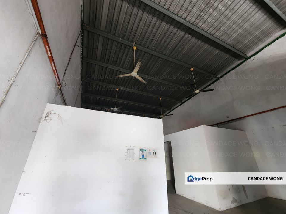 Nilai 3, Arab Malaysia Industrial Park | Ready-To-Operate Factory - Partitioned & 3-Phase Power, Negeri Sembilan, Nilai