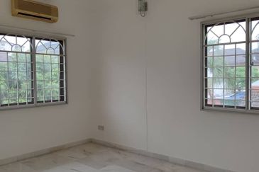 Taman Anggerik Villa