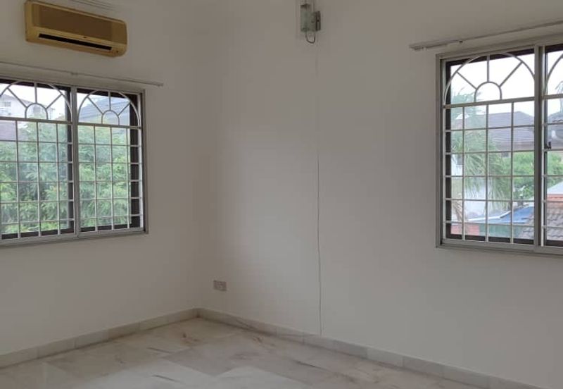 Taman Anggerik Villa