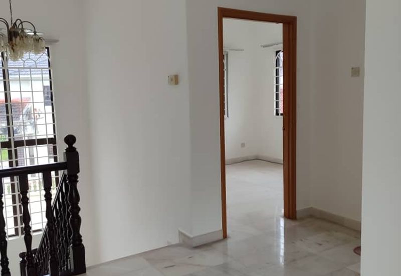 Taman Anggerik Villa