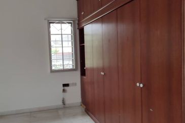 Taman Anggerik Villa