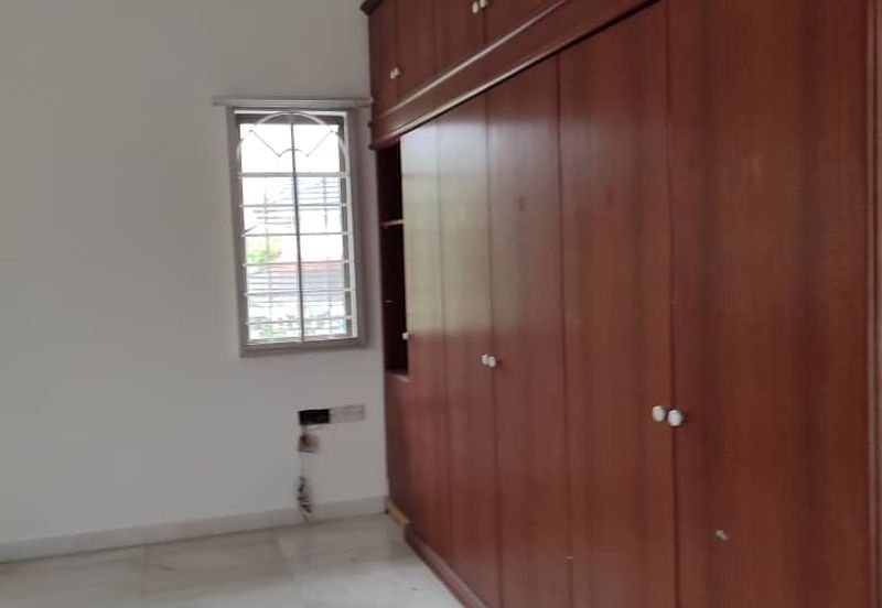 Taman Anggerik Villa