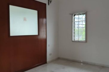 Taman Anggerik Villa