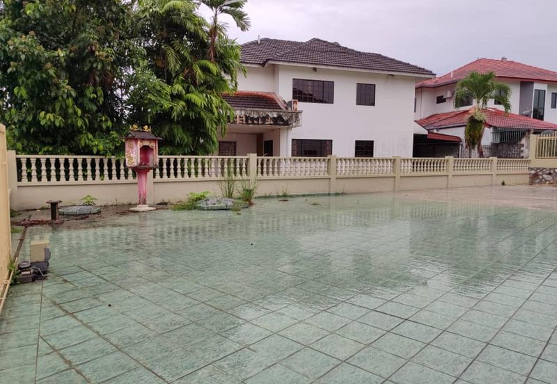 Taman Anggerik Villa