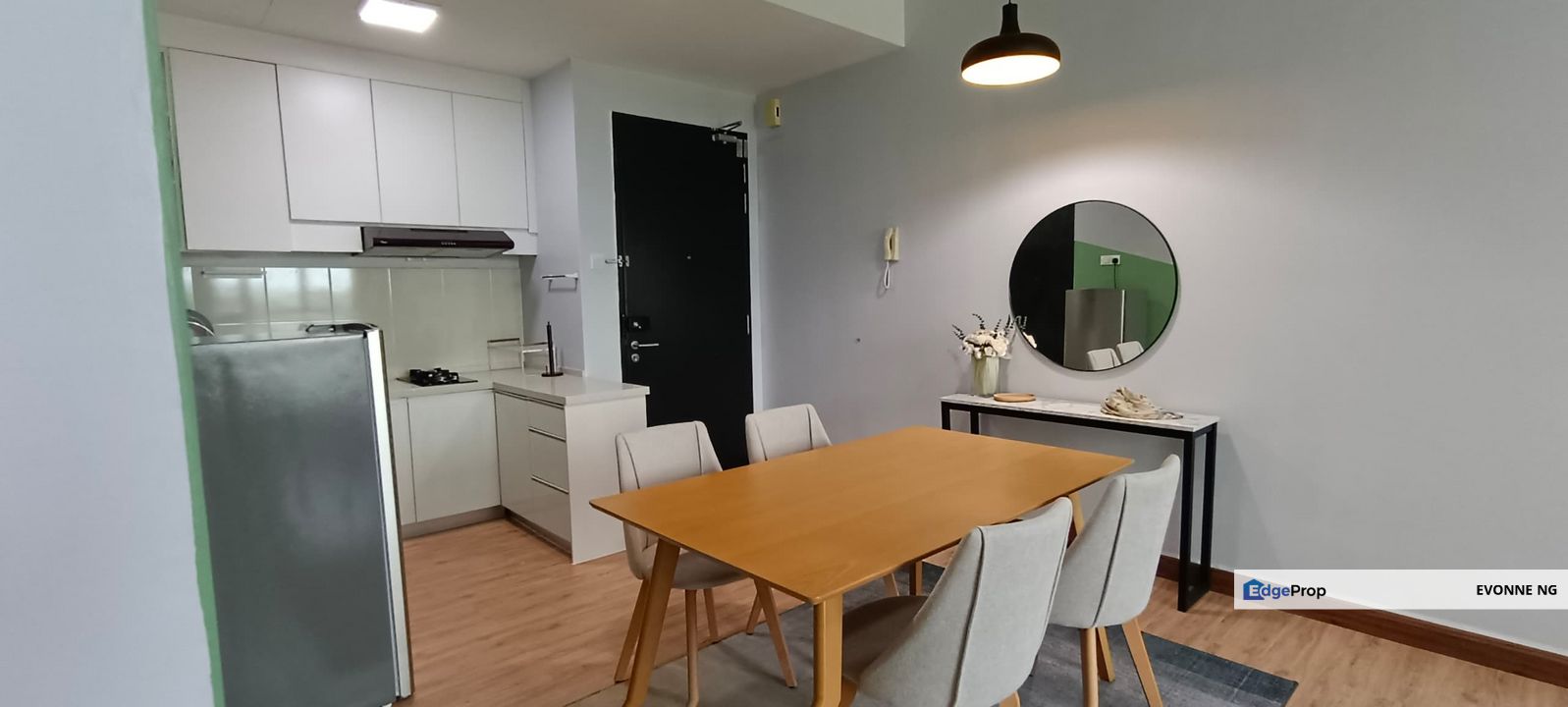 Kiara PlazaKiara Plaza Semenyih Freehold Reno Furnished 3 rooms 2 bath Condo , Selangor, Semenyih