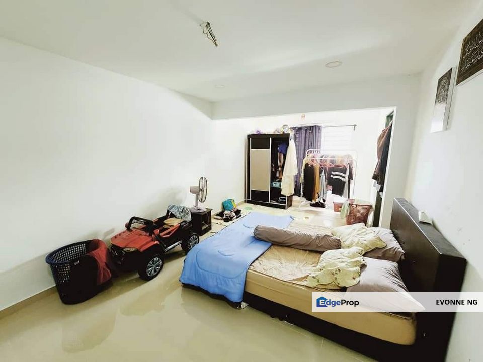 Taman Sungai Jelok Freehold Move In Condition Double Storey Terrace House, Selangor, Kajang