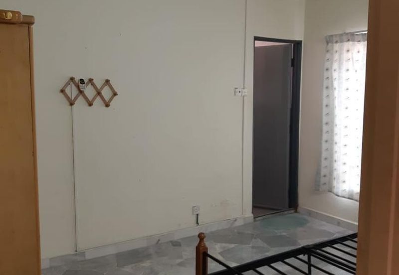 Taman Tasik Semenyih (Lake Residence)