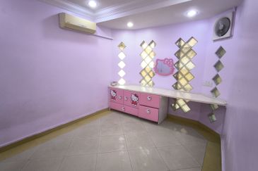 Taman Tasik Semenyih (Lake Residence)