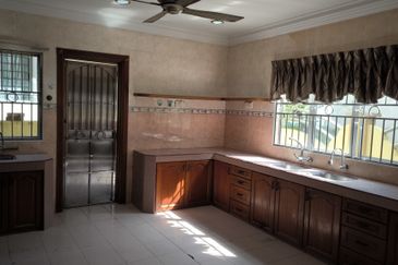 Taman Tasik Semenyih (Lake Residence)