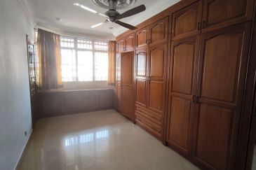 Taman Tasik Semenyih (Lake Residence)