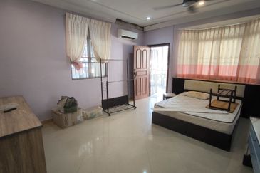 Taman Tasik Semenyih (Lake Residence)