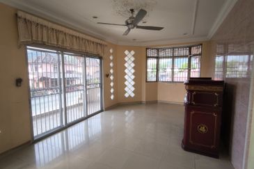 Taman Tasik Semenyih (Lake Residence)