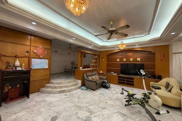 SL 4, Bandar Sungai Long