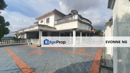 Kajang Taman Sri Jelok 3 Storey Semi D 14000sqft land, Selangor, Kajang