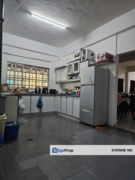 Serdang Kampung Seri Kembangan Double Storey Bungalow For Sale , Selangor, Seri Kembangan