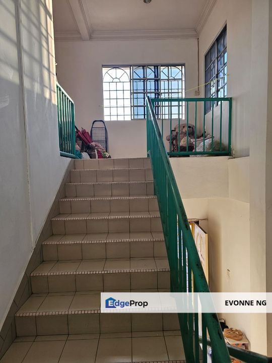 Serdang Kampung Seri Kembangan Double Storey Bungalow For Sale , Selangor, Seri Kembangan