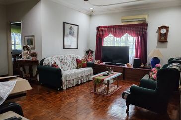 Kajang Taman Bukit Freehold Semi D House  