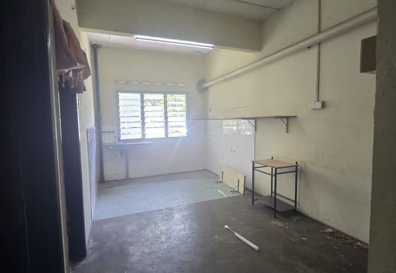 Kajang Taman Restu Freehold Double Storey Shoplot    