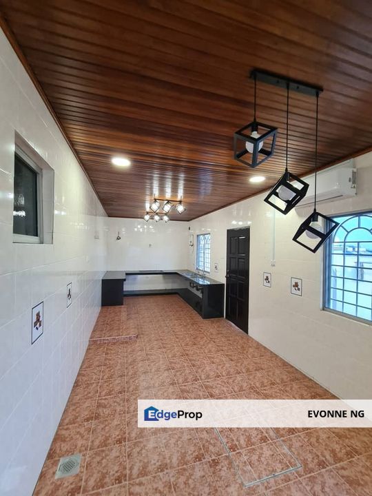 Kajang Taman Bukit Mewah kajang double storey bungalow corner, Selangor, Kajang