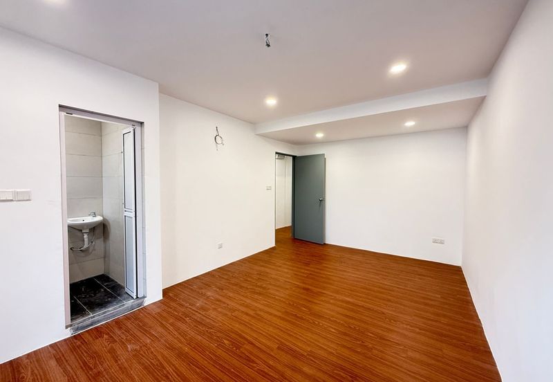 Kajang Taman Jasmine Freehold Reno Double Storey House 