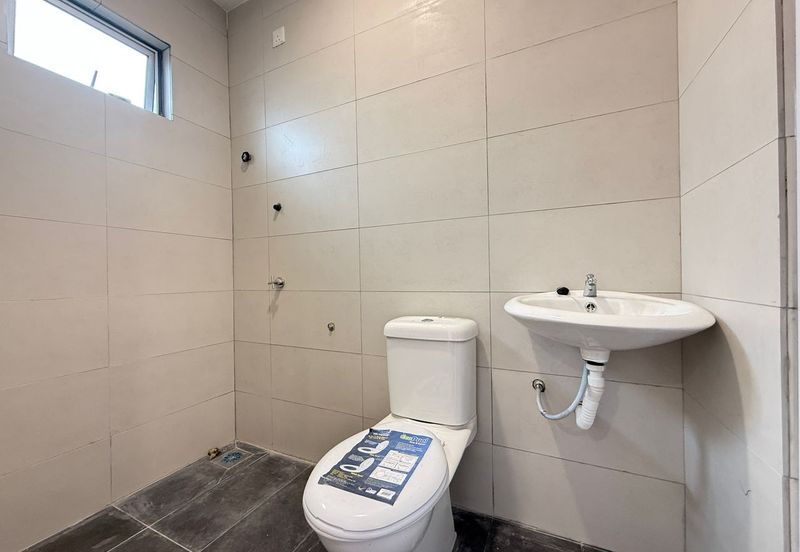 Kajang Taman Jasmine Freehold Reno Double Storey House 