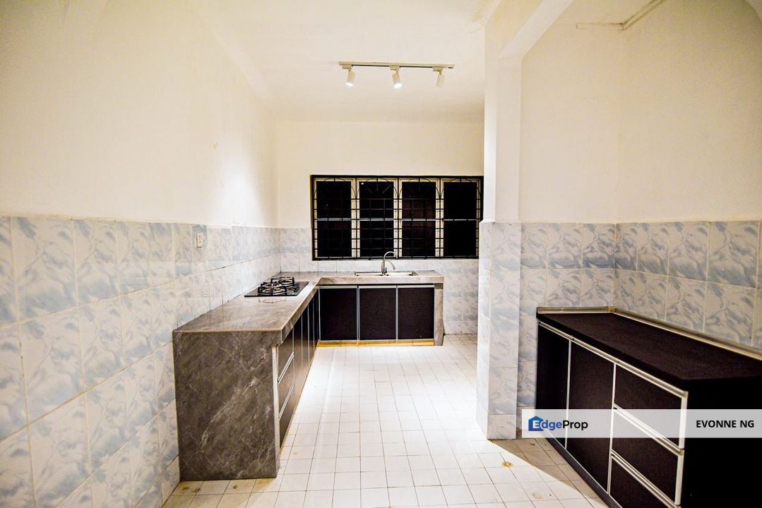 Serdang Taman Serdang Raya Double Storey Terrace House MRT , Selangor, Seri Kembangan