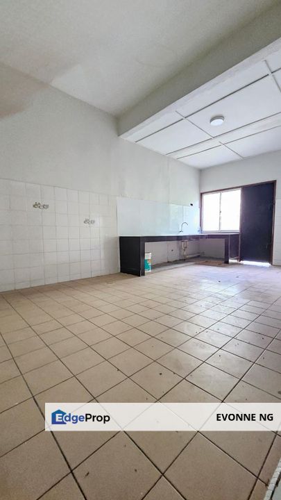 Serdang Taman Serdang Raya Double Storey Terrace House Near MRT, Selangor, Seri Kembangan