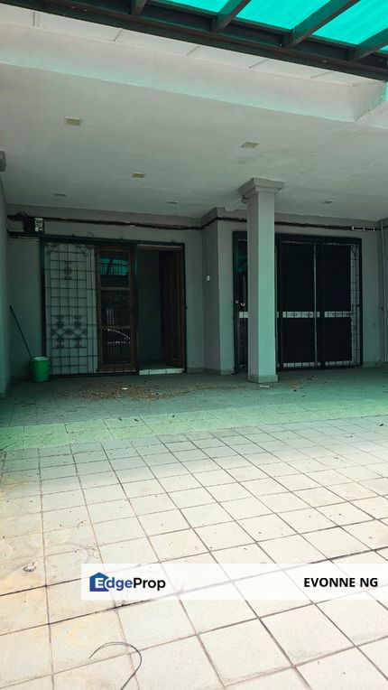 Serdang Taman Serdang Raya Double Storey Terrace House Near MRT, Selangor, Seri Kembangan