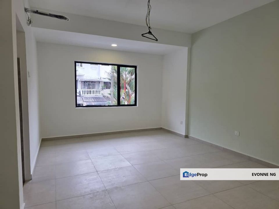 Cheras Taman Sri Aman Newly Renovated Double Storey Freehold House    , Selangor, Batu 9th Cheras