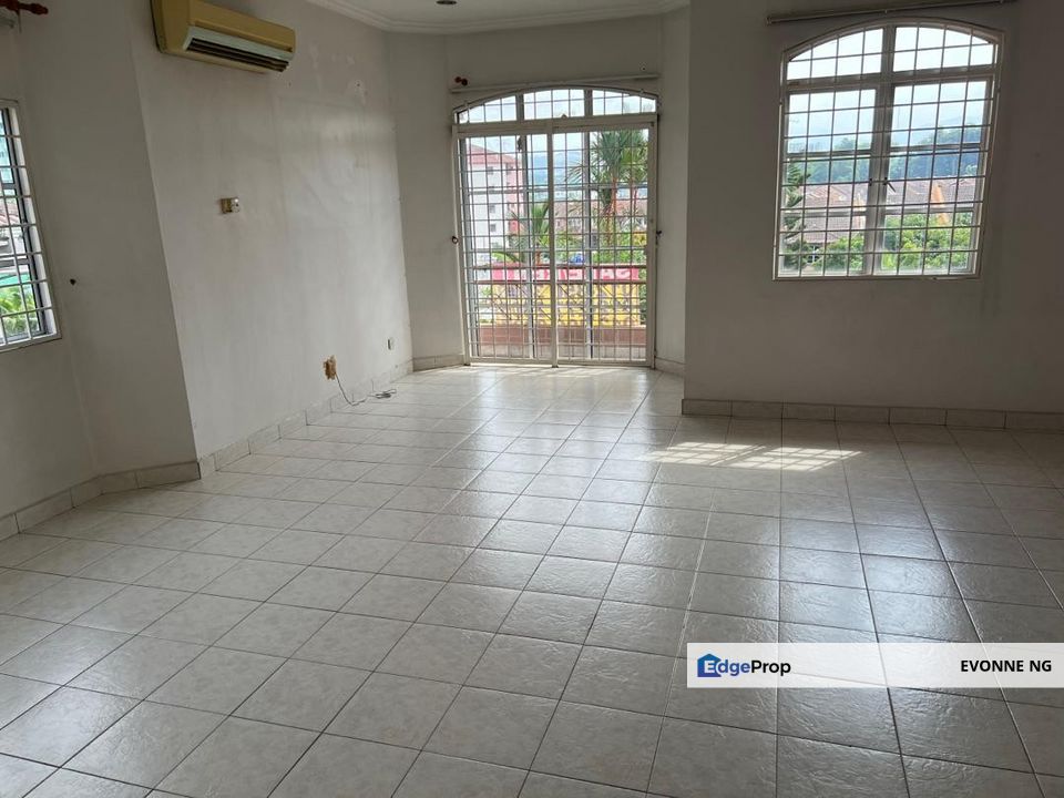 Kajang Taman Bukit Mewah Freehold Gated Guarded Double Storey SemiD, Selangor, Kajang