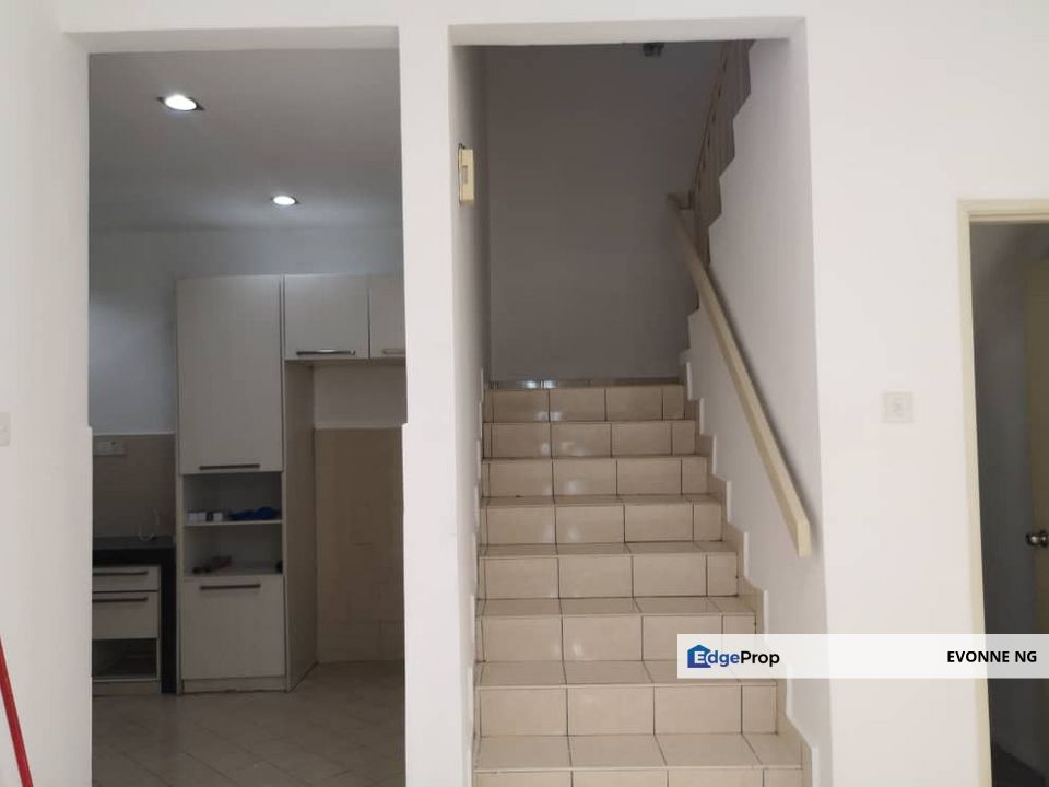 Kajang Jalan Reko Freehold 20 x 90 Reno Kitchen Cabinet Long Carporch , Selangor, Kajang