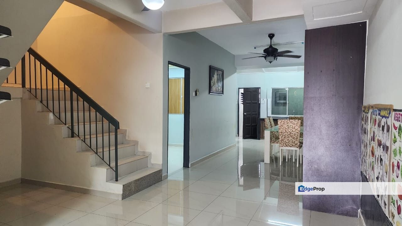 Taman Sungai Jelok Kajang Freehold Reno 20 x 70 For Sale, Selangor, Kajang