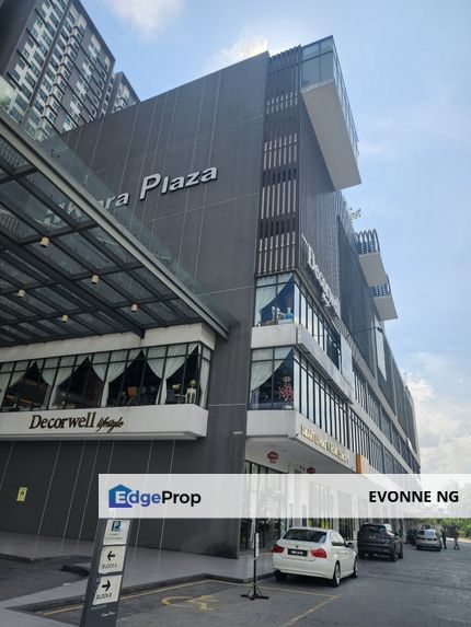 Kiara Plaza 3 Storey Shopt lot Ground Floor Easy Parking for rent , Selangor, Semenyih