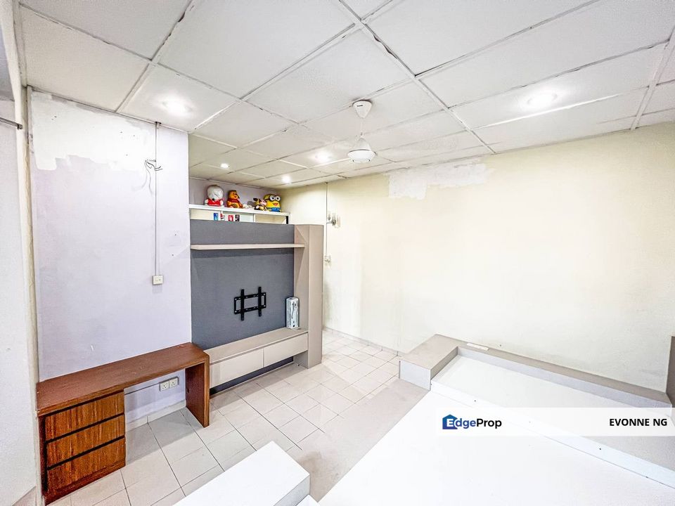 Taman Semenyih Mewah Semenyih Double Storey House  22 x 75 fully reno For Sale, Selangor, Semenyih