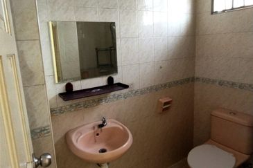 Taman Tanming Emas Sungai Chua Kajang Double Storey House For sale   