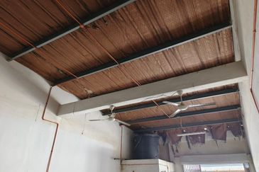 Kawasan Perindustrian Sri Haneco, Semenyih, Selangor 1.5 Storey Terrace Factory For Sale