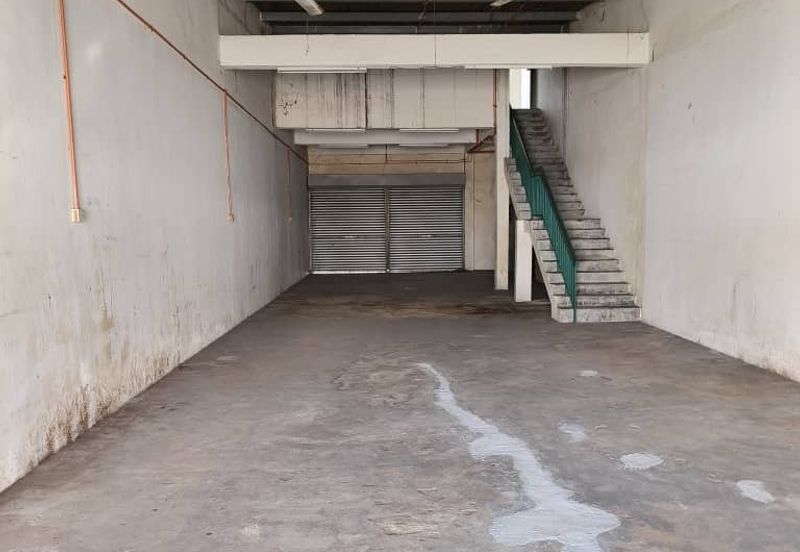 Kawasan Perindustrian Sri Haneco, Semenyih, Selangor 1.5 Storey Terrace Factory For Sale