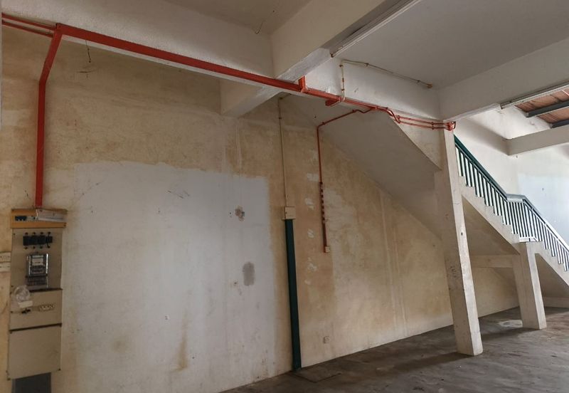Kawasan Perindustrian Sri Haneco, Semenyih, Selangor 1.5 Storey Terrace Factory For Sale