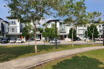 Parkfield Residences, Tropicana Heights