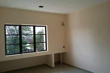 Taman Hiew Piow Shop For Rent