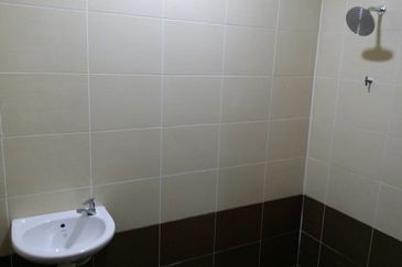 Taman Hiew Piow Shop For Rent