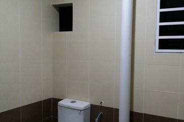 Taman Hiew Piow Shop For Rent