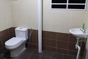 Taman Hiew Piow Shop For Rent